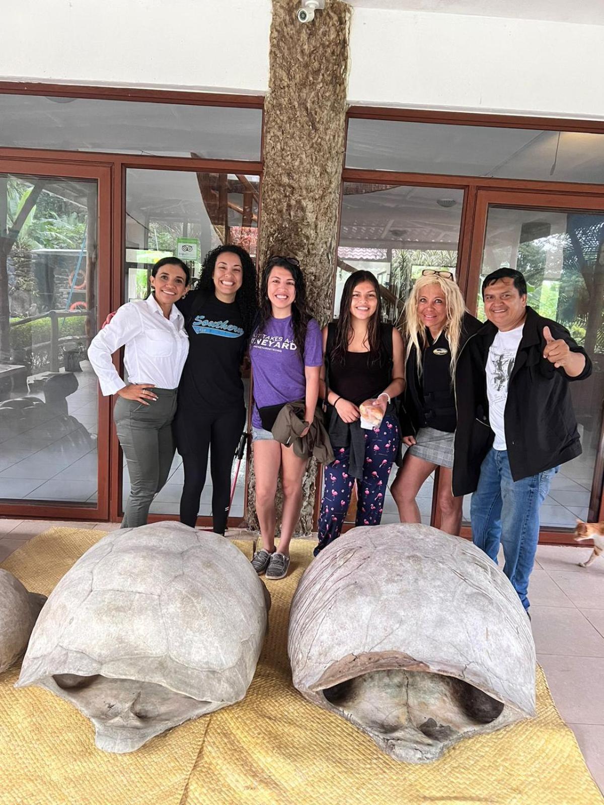 Natura Gardens Galapagos Bellavista  Luaran gambar